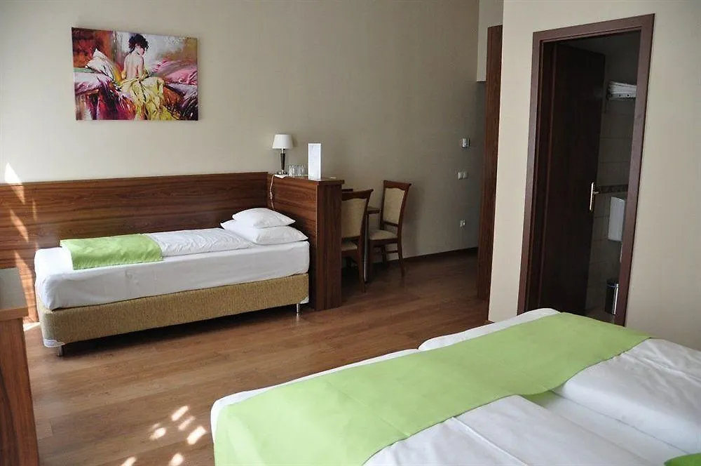 Elit Hotel Budapest 3*,  Hungary