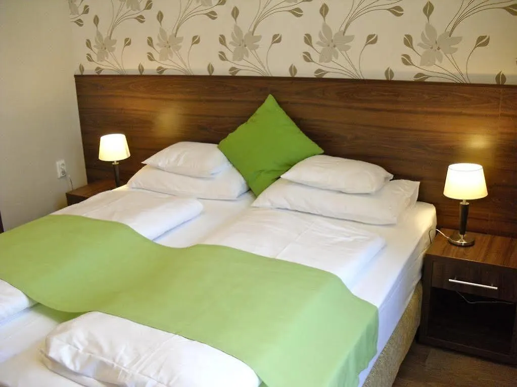 Elit Hotel Budapest 3*,